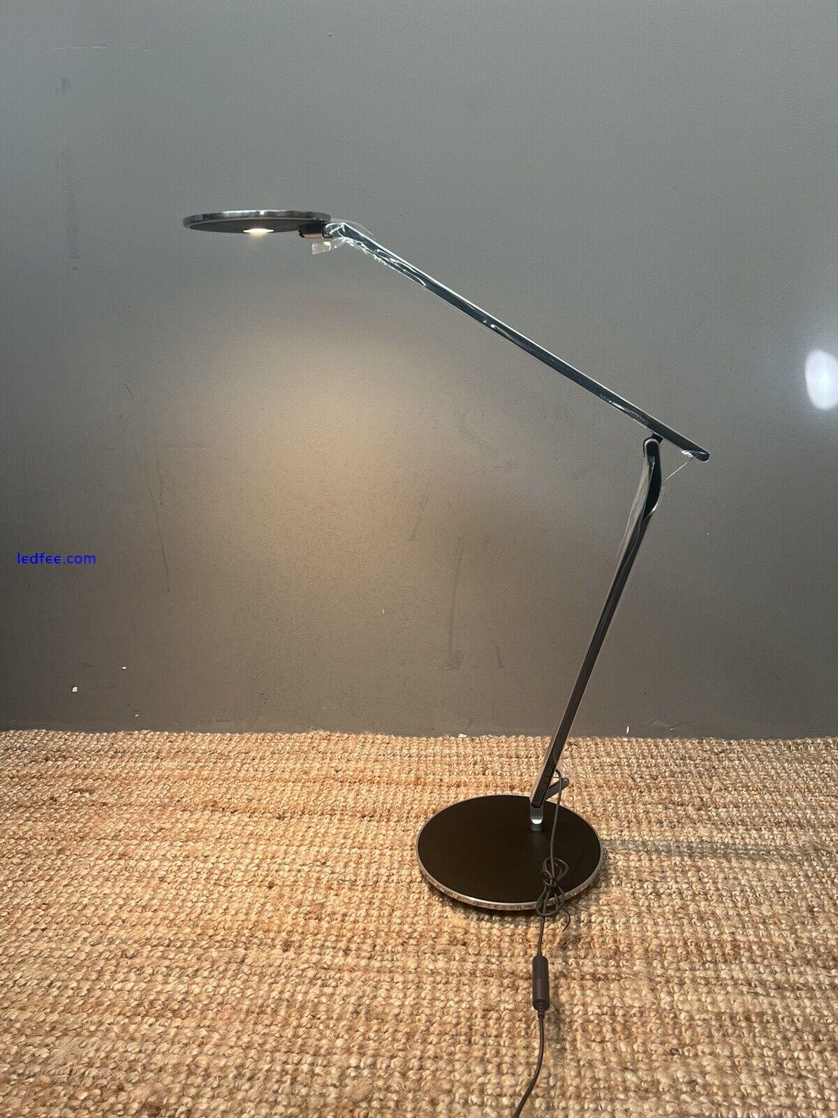 Genuine HumanScale Infinity Commercial Desk Task Lamp 0 