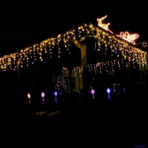CHRISTMAS LIGHTS GRESONIC 220 LED WARM WHITE ICICLE PLUG IN curtain FAIRY LIGHTS