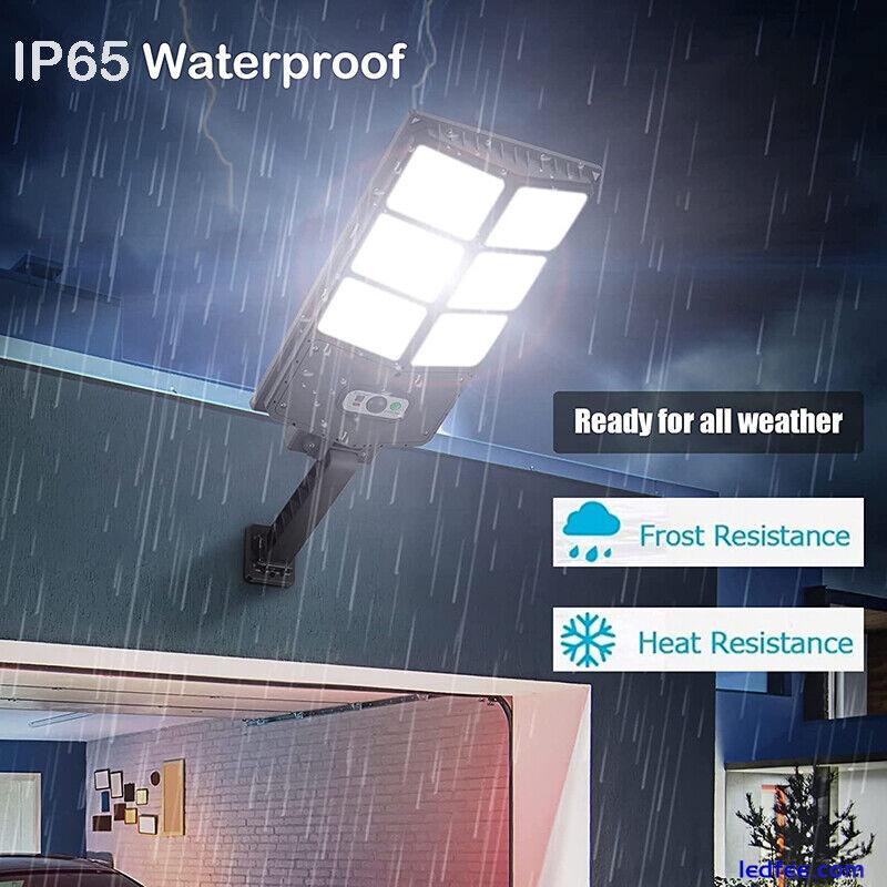 Commercial Solar Street Light LED Full Brightness Outdoor Dusk-to-Dawn Road Lamp 3 