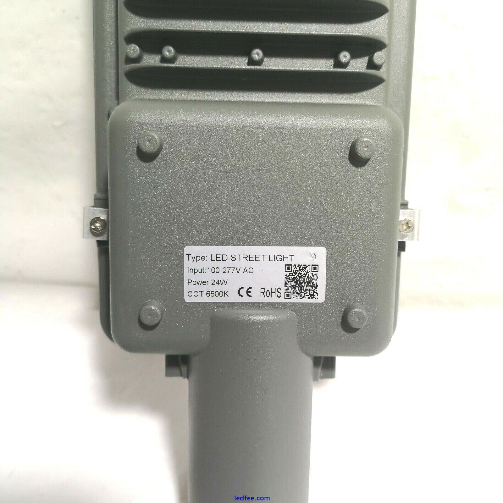 LED Street Light 24W 100-277 VAC NEW NO ORIGINAL BOX IP65 4 