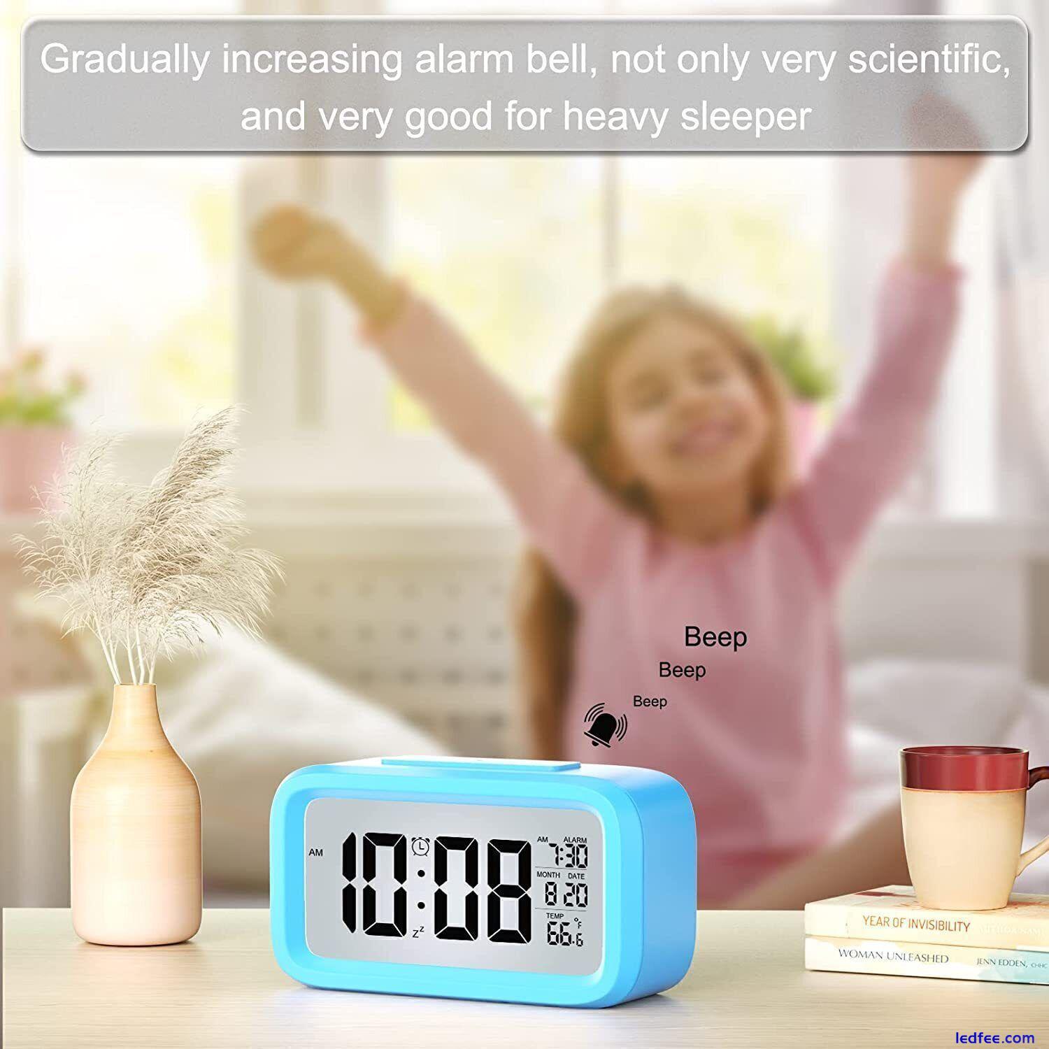 LED Display Digital Alarm Clock Snooze Date Temperature Snooze Battery Operated 1 